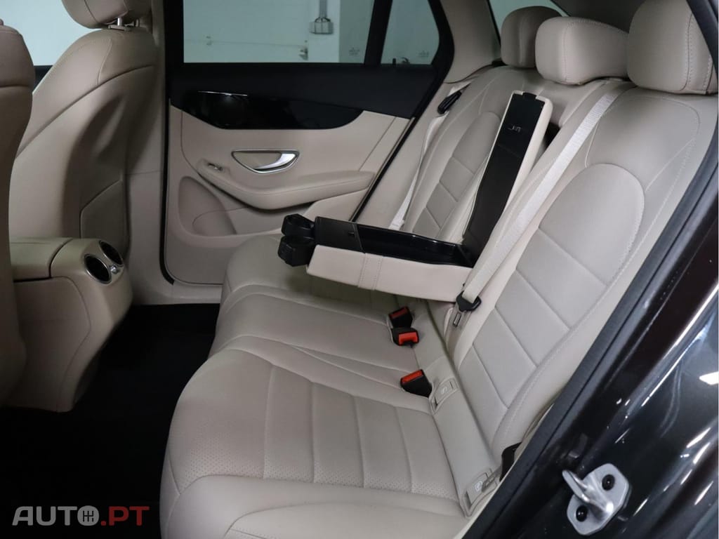 Mercedes-Benz GLC 200 300 de 4MATIC
