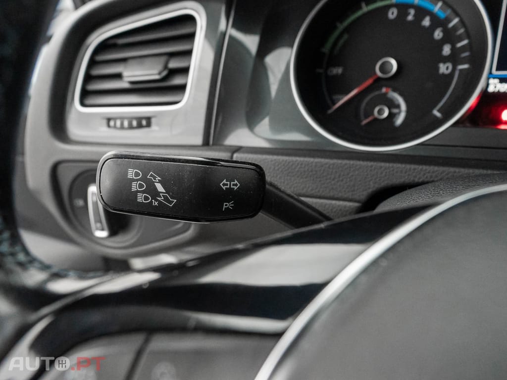 Volkswagen e-Golf AC/DC