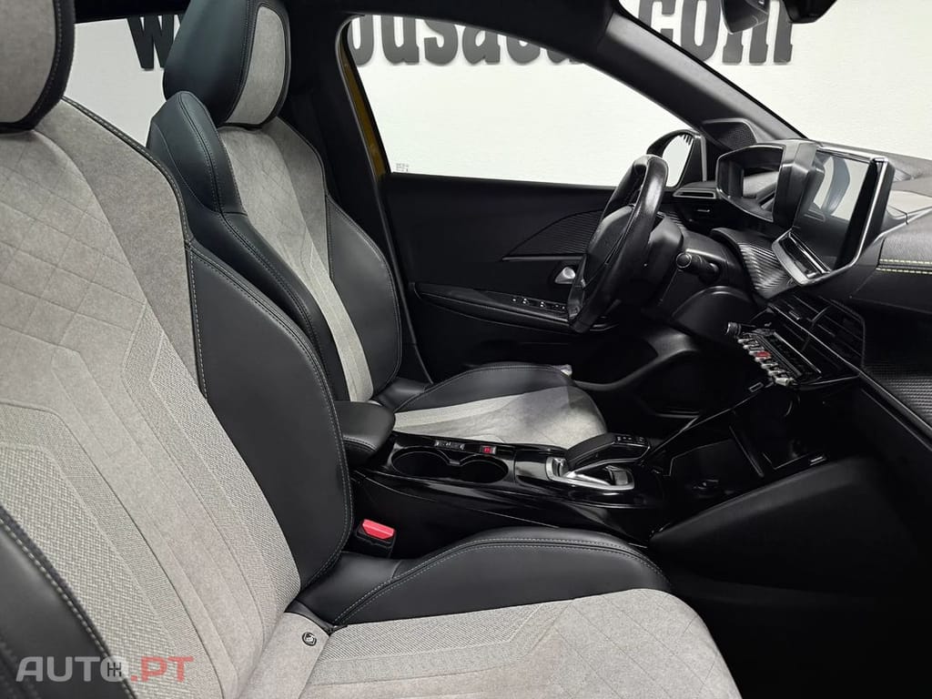 Peugeot E-208 50 kWh GT