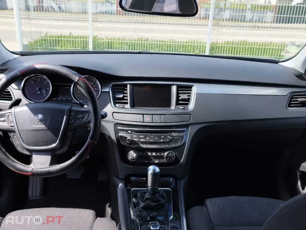 Peugeot 508 SW Peugeot 508 SW 1.6 e-HDi Active | Nacional | Garantia 18 Meses | Económica