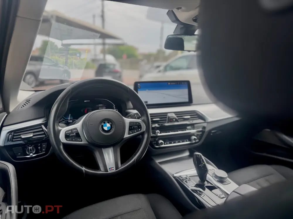 BMW 530 e Pack Desportivo M