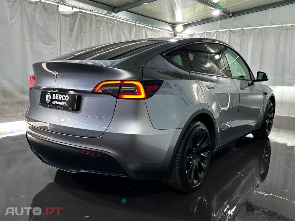 Tesla Model Y Long Range Dual Motor AWD