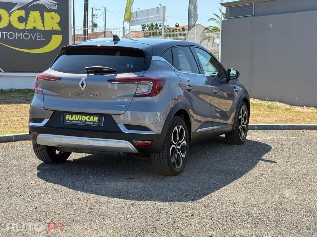 Renault Captur E-TECH 160 INTENS