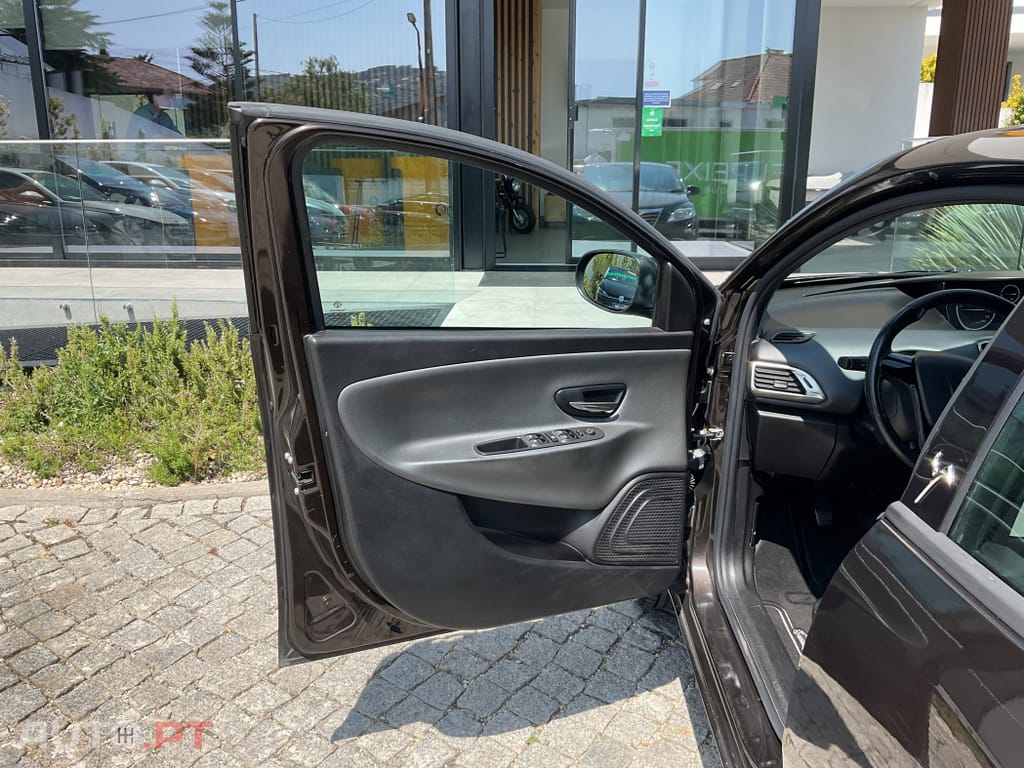 Lancia Ypsilon 1.3 M-jet S&S Urban