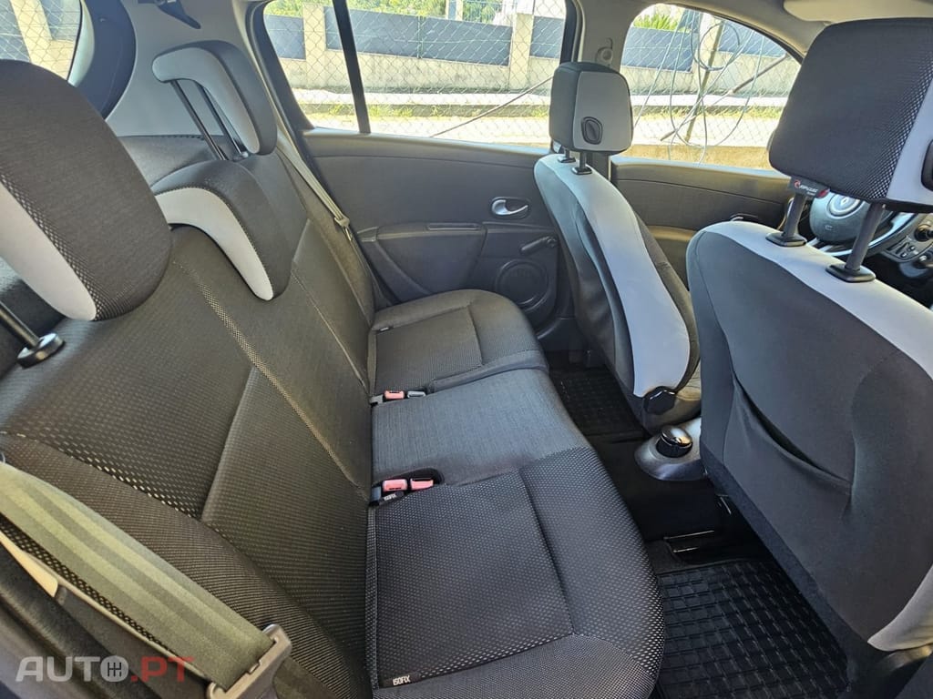 Renault Clio 1.2 16V Rip Curl II