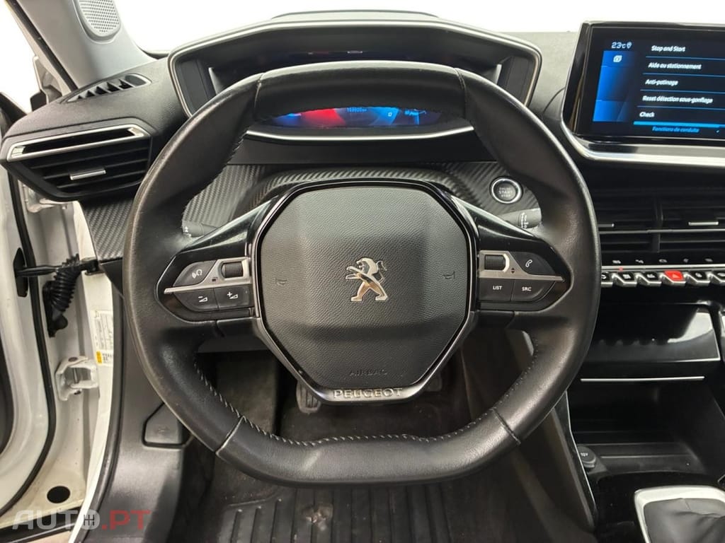 Peugeot 2008 1.5 BlueHDi Allure Pack