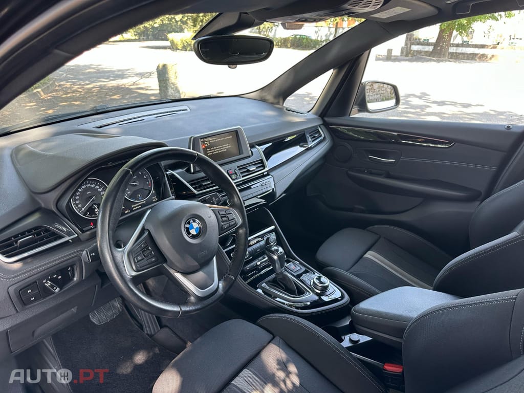 BMW 225 xe Line Sport
