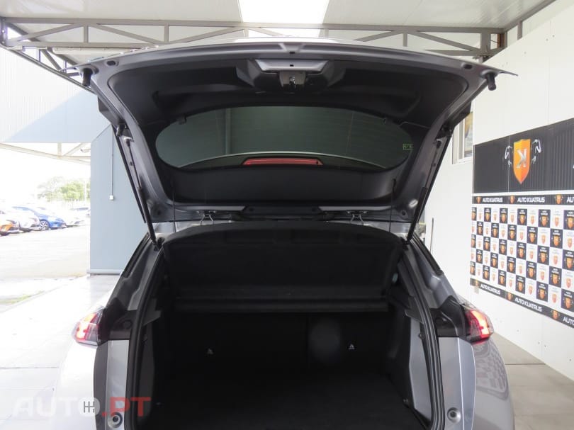 Peugeot E-2008 Allure Pack 100