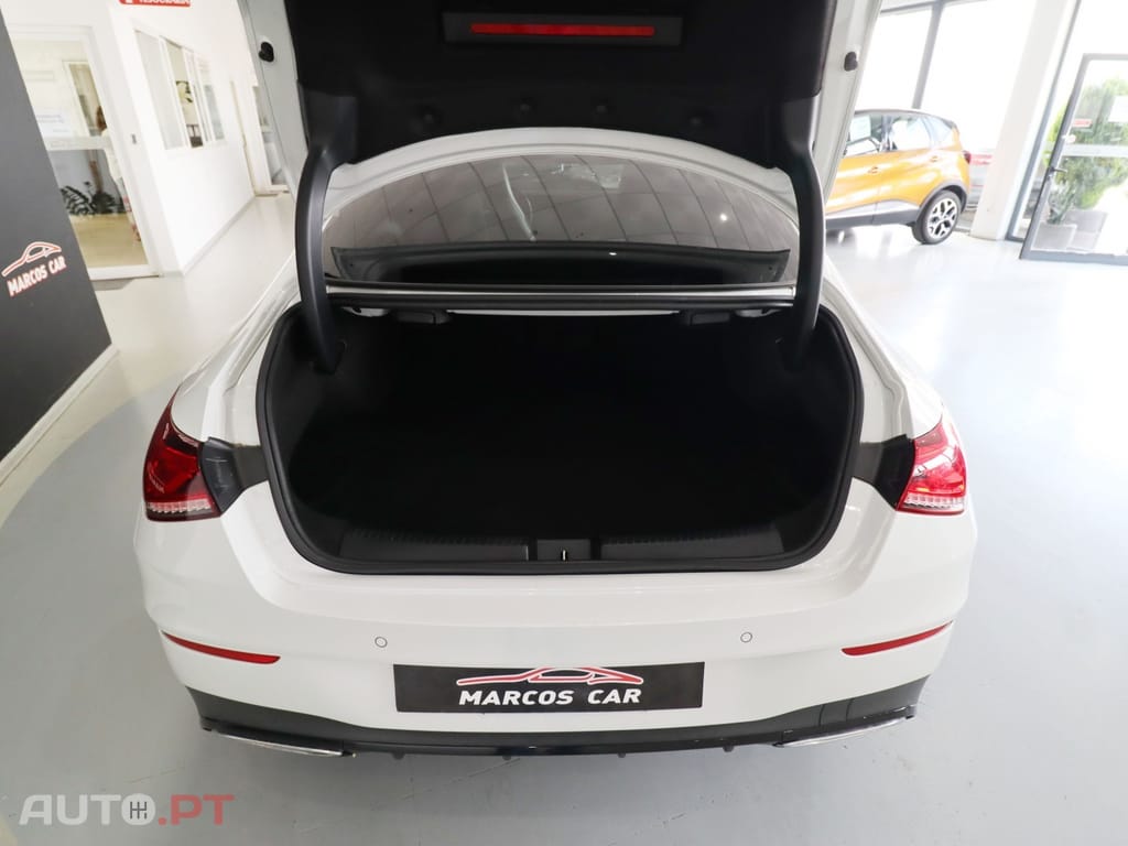 Mercedes-Benz CLA 180 AMG LINE