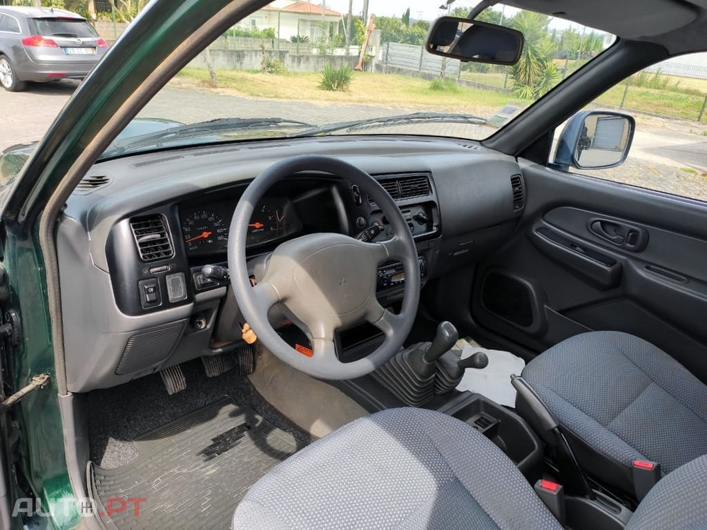 Mitsubishi L200 2.5 TD Club Strakar AC 3