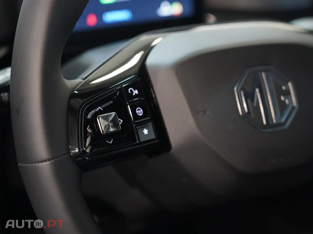 MG MG4 64 kWh Luxury