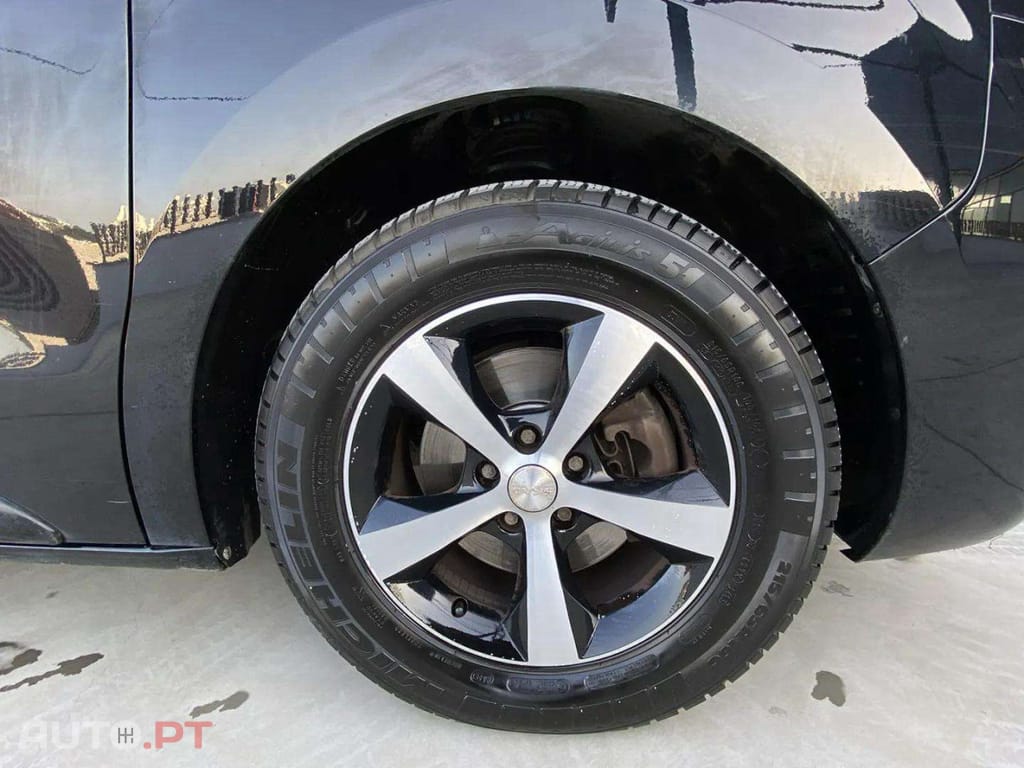 Peugeot Traveller 2.0 BlueHDi L2H1 Active Standard EAT8