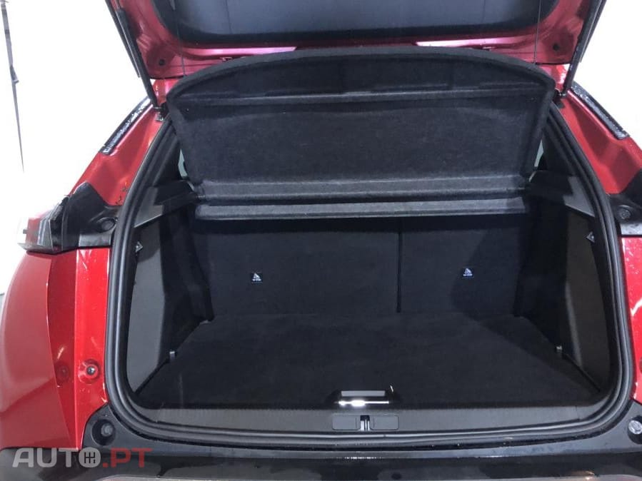 Peugeot 2008 1.2 PureTech Active Pack EAT8