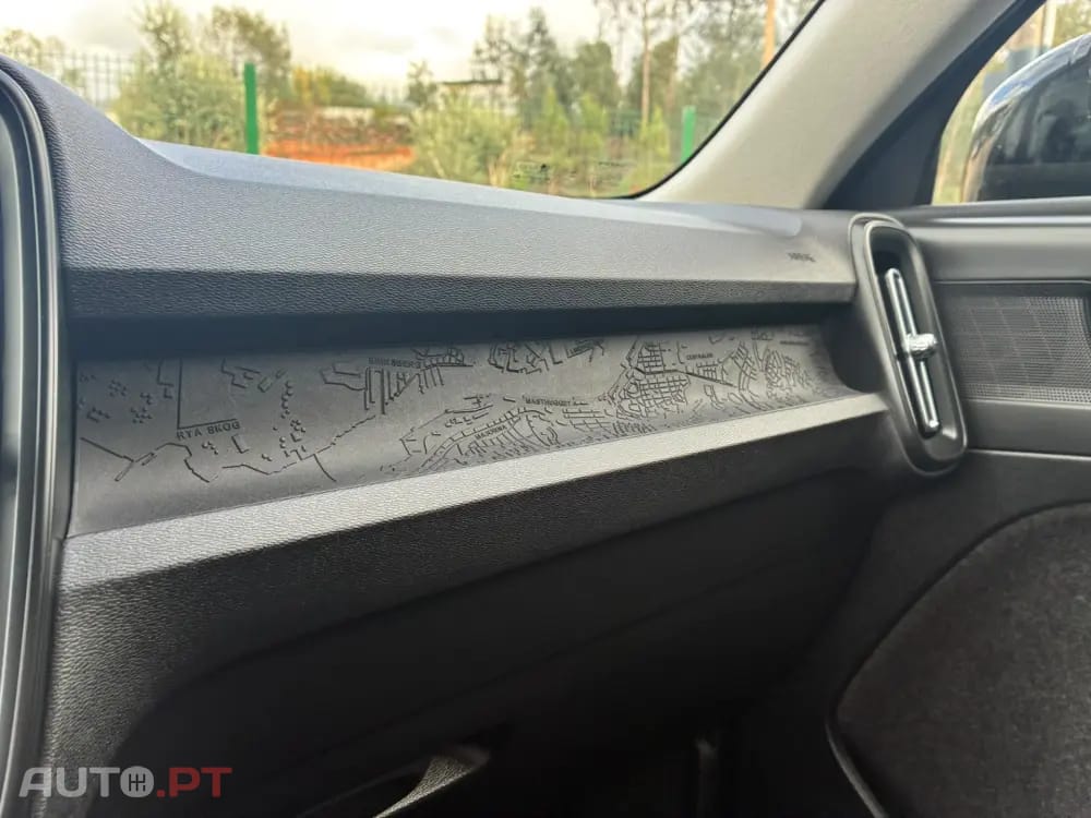 Volvo XC40 1.5 T2 Momentum Plus Geartronic