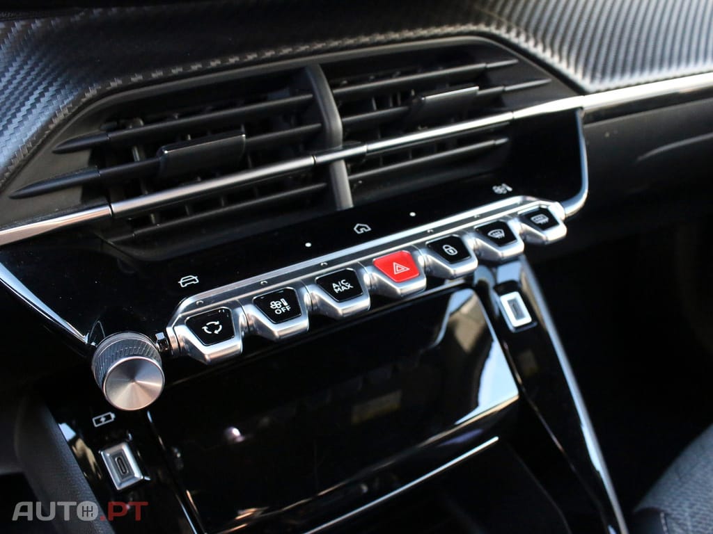 Peugeot 2008 PureTech 130 EAT8 Allure