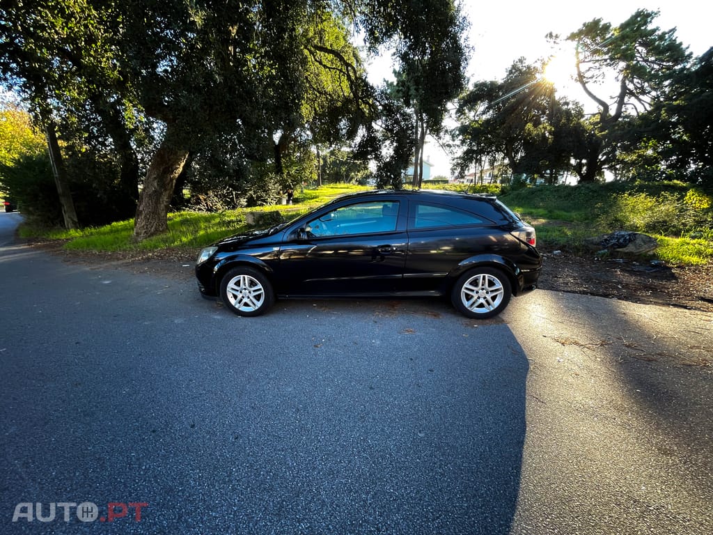 Opel Astra GTC CDTi