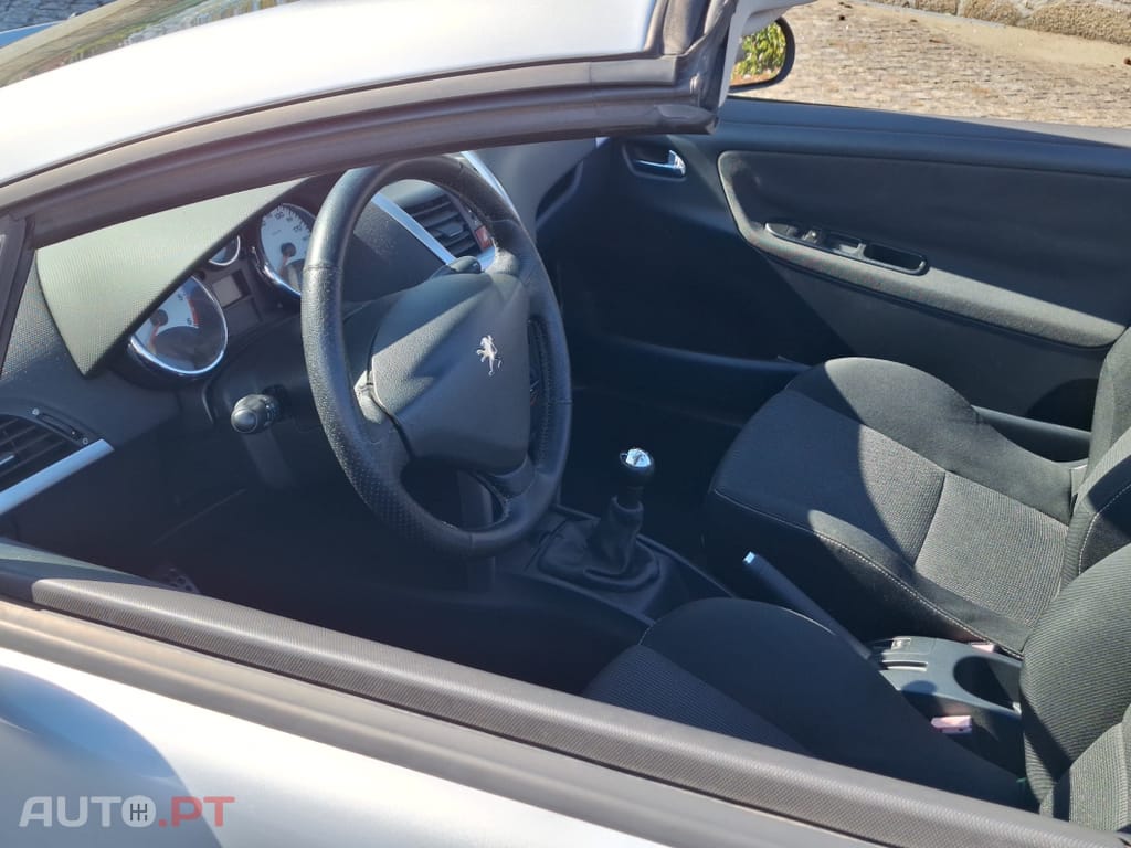 Peugeot 207 CC 1.6 HDI