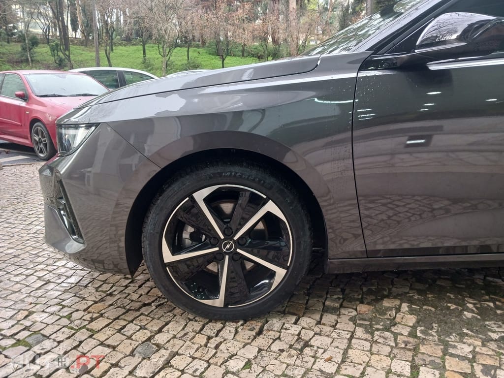 Opel Astra Sports Tourer 1.2 T Hybrid GS eDCT