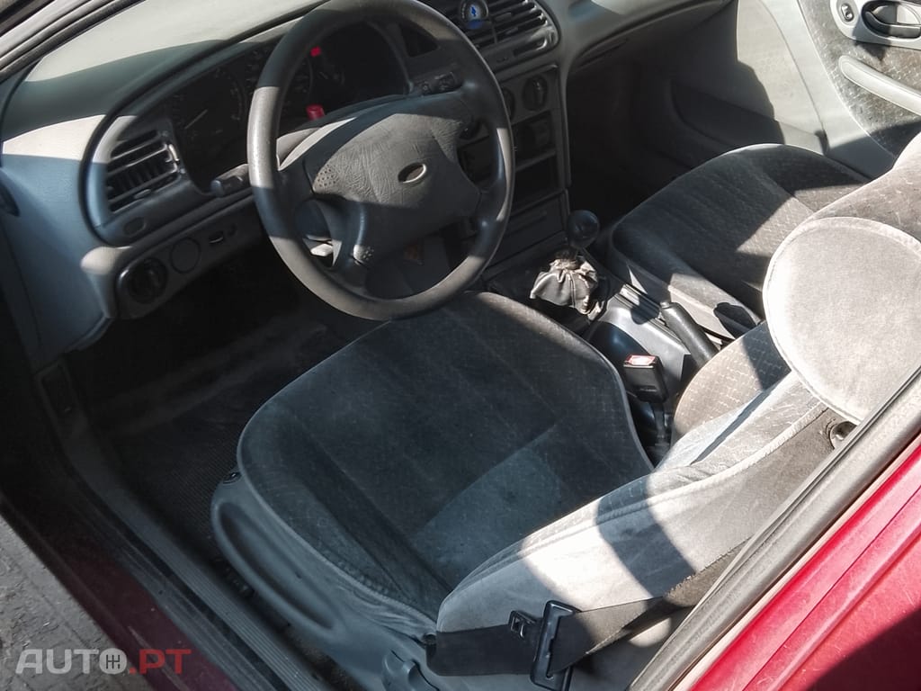 Ford Mondeo Mark 1