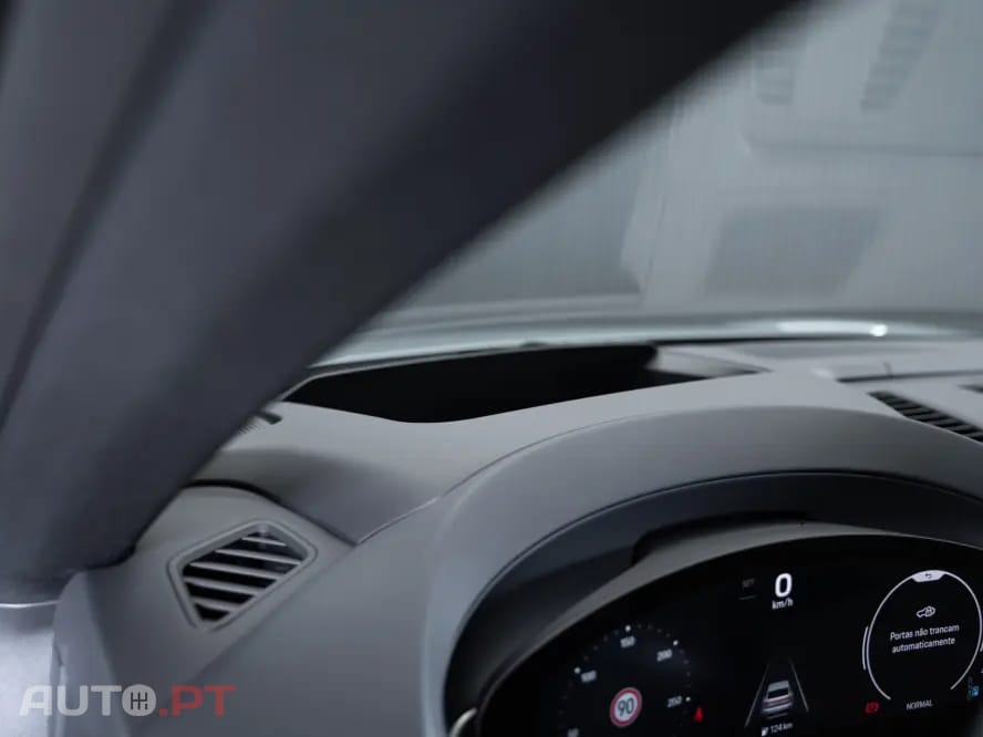 Porsche Macan Electric