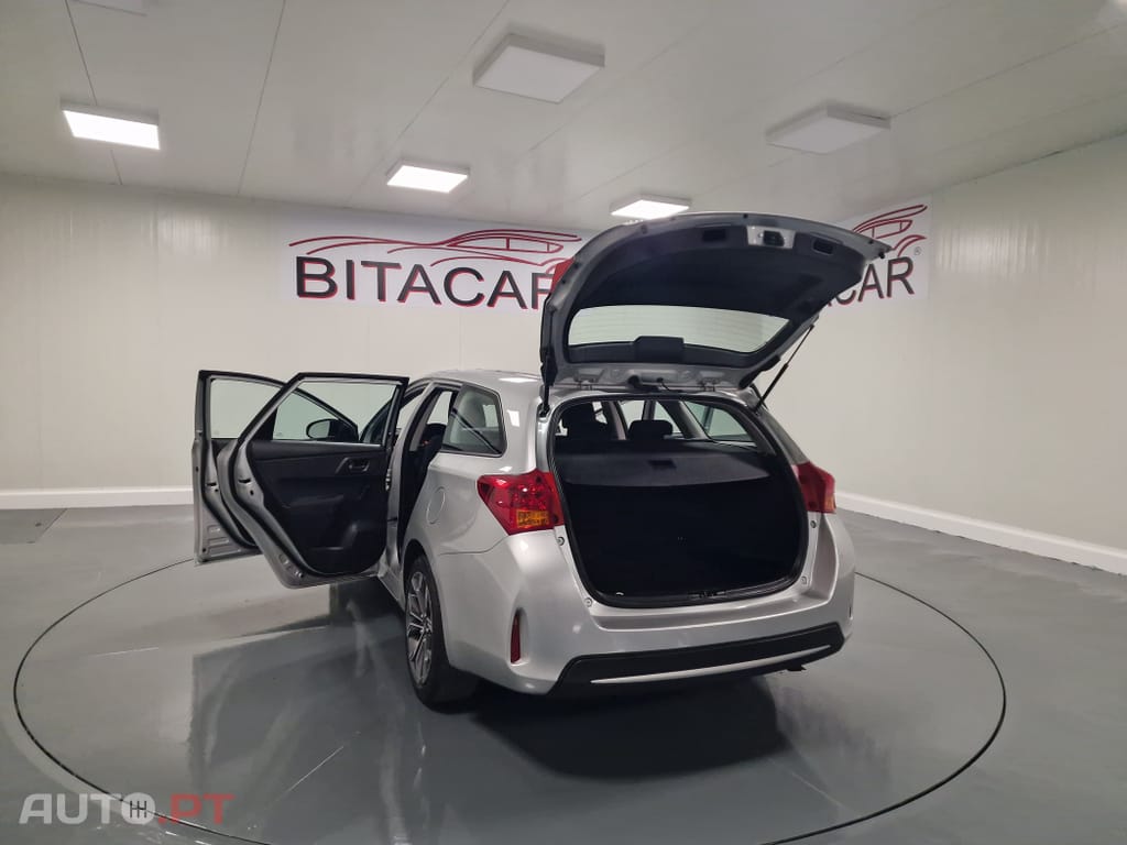 Toyota Auris Touring Sports 1.4 D-4D Active+AC