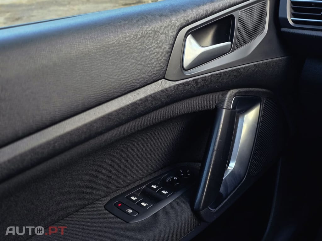 Peugeot 308 1.6 BlueHDi Allure J17