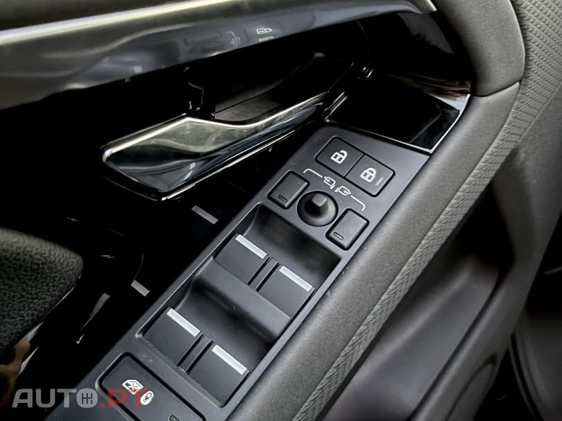 Land Rover Range Rover R- Dynamic