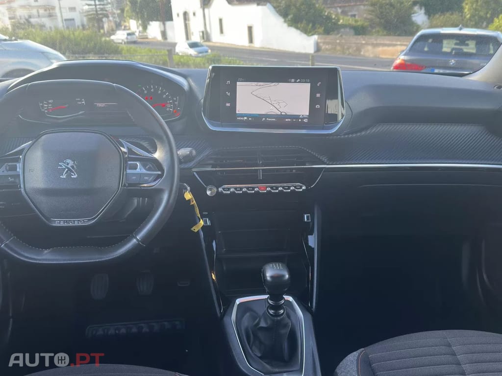 Peugeot 2008 1.2 PureTech Active Pack