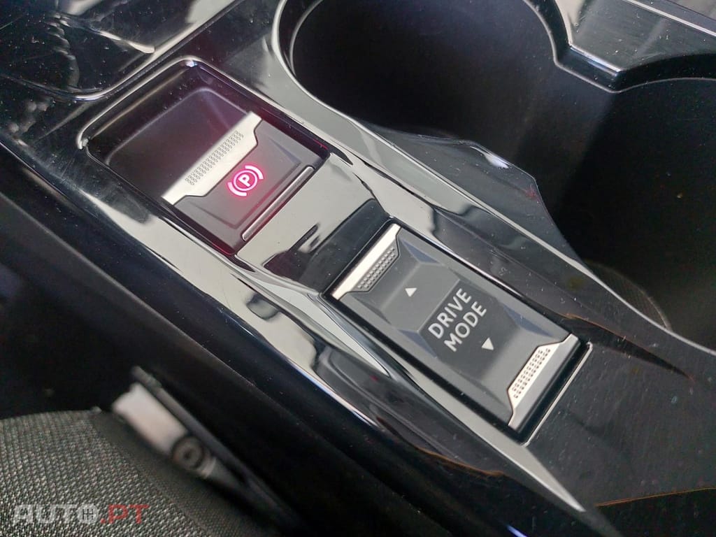 Peugeot E-208 50 kWh Active
