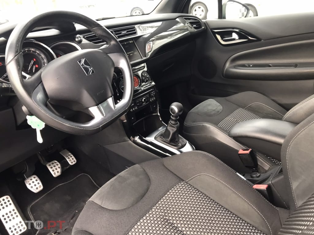 Citroen DS3 1.6 HDi Airdream Sport Chic