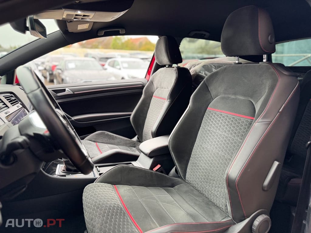 Volkswagen Golf 2.0 TSI GTI DSG Performance