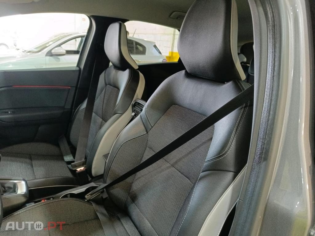 Renault Captur 1.0 TCe Intens