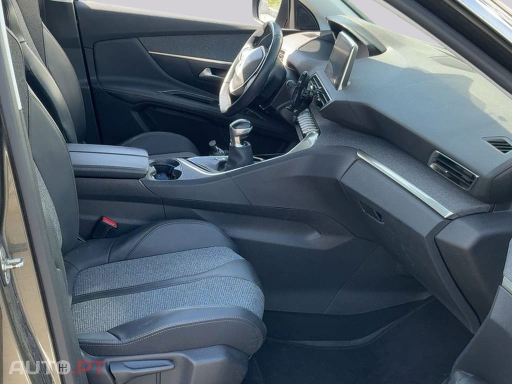 Peugeot 3008 1.2 PureTech Access