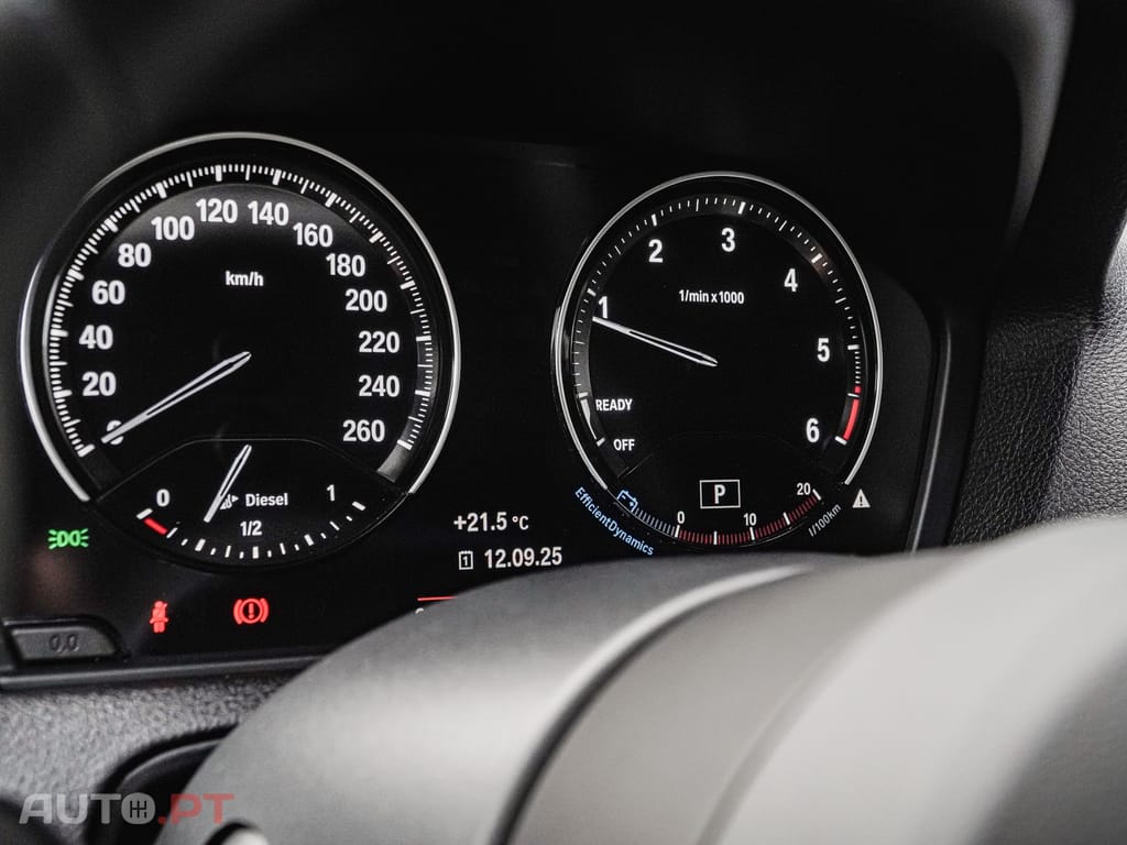 BMW 218 d Coupé Pack M Look M2