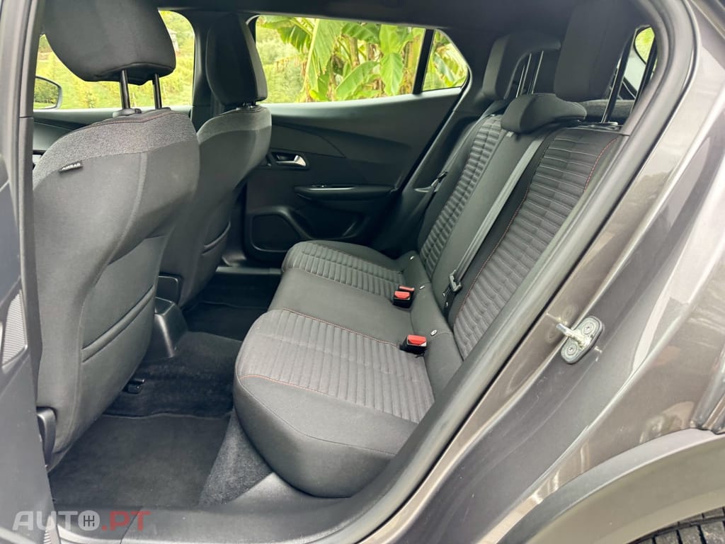 Peugeot 2008 1.5 BlueHDi Active EAT8
