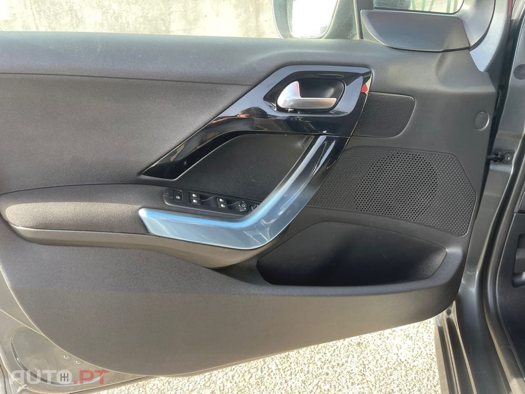Peugeot 208 1.2 VTi Allure