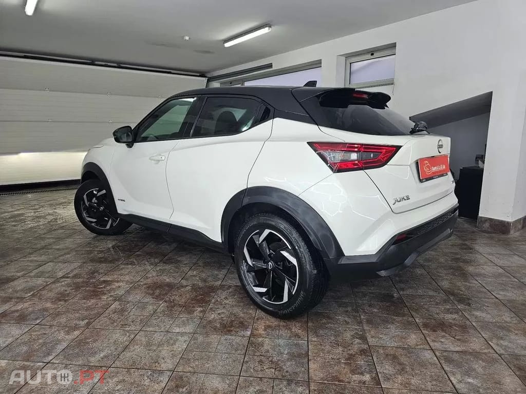 Nissan Juke 1.6 Hybrid N-Design Black