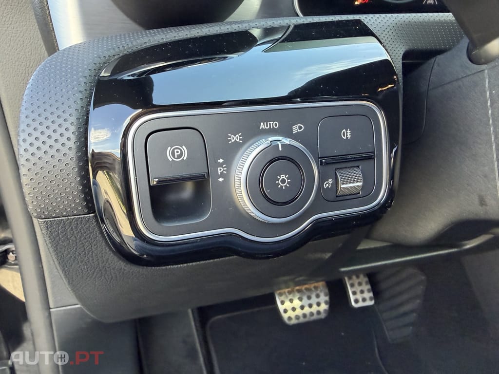 Mercedes-Benz CLA 180 d AMG LINE