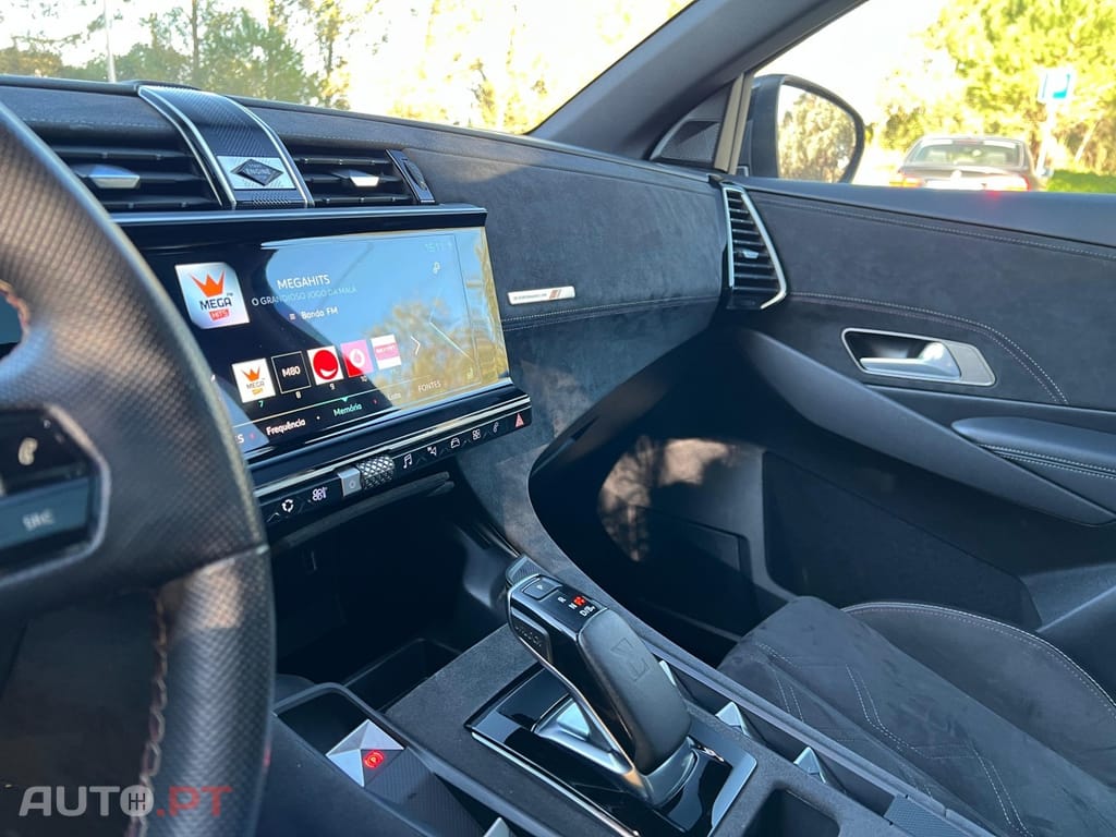 DS DS7 Crossback E-TENSE 225 PERFORMANCE LINE