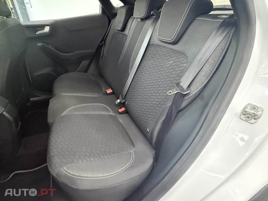 Ford Puma 1.0 EcoBoost MHEV Titanium Design