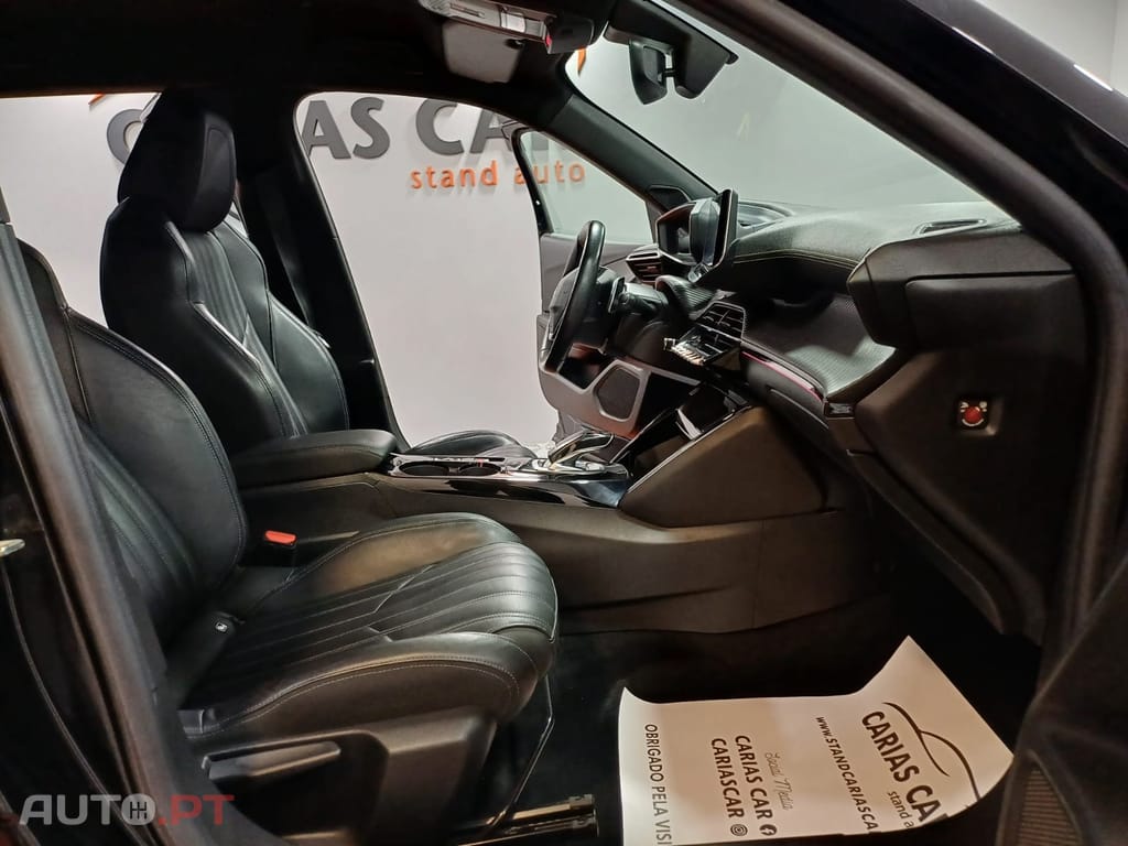 Peugeot 2008 1.2 PureTech GT EAT8