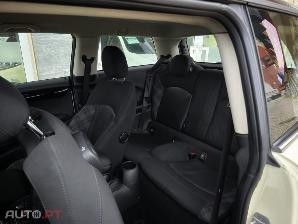 MINI Cooper Cooper S