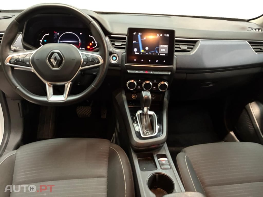 Renault Arkana E-Tech Business