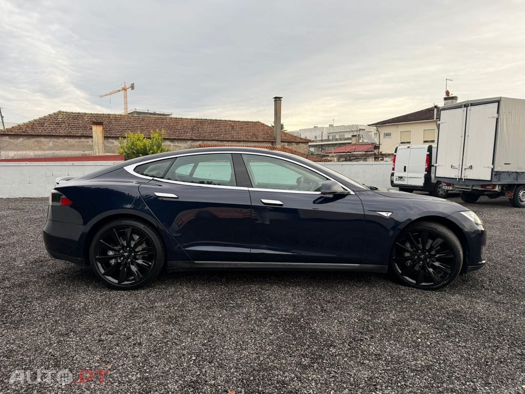 Tesla Model S 60