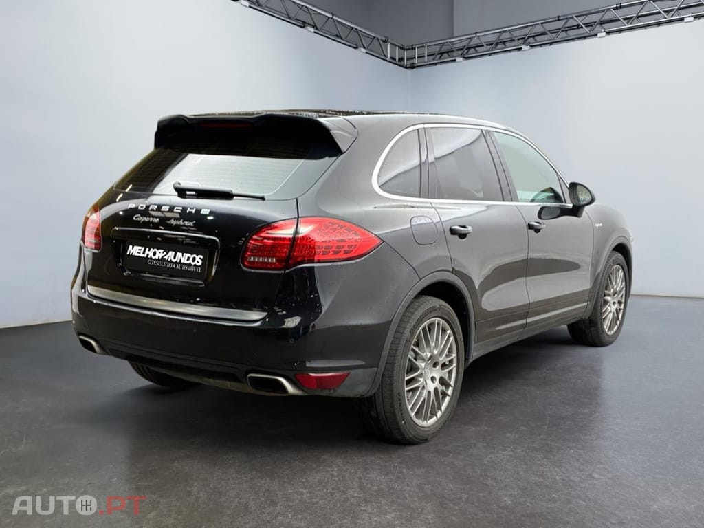 Porsche Cayenne S Hybrid