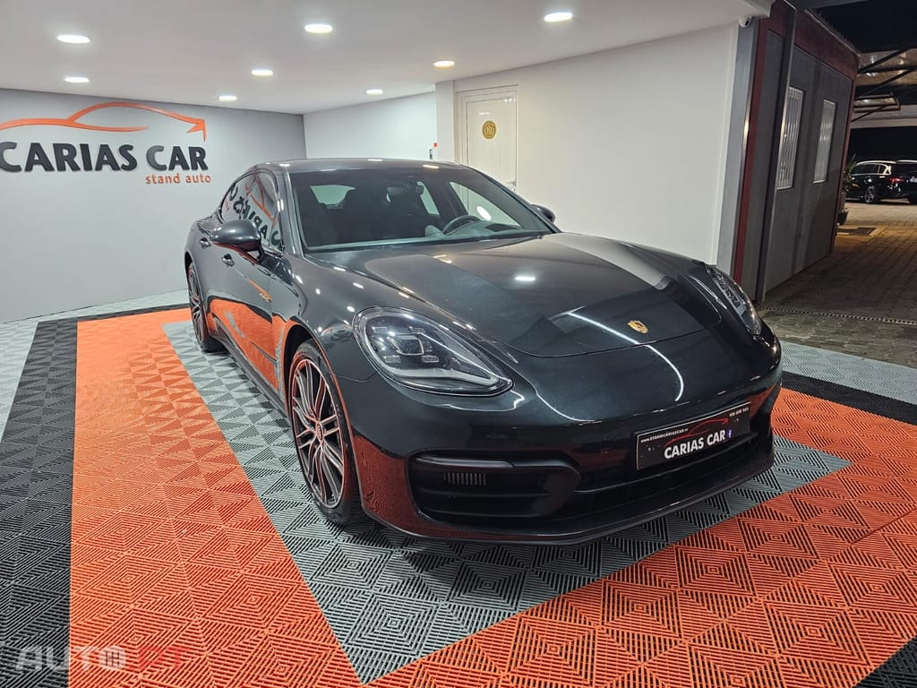Porsche Panamera 4 E-Hybrid