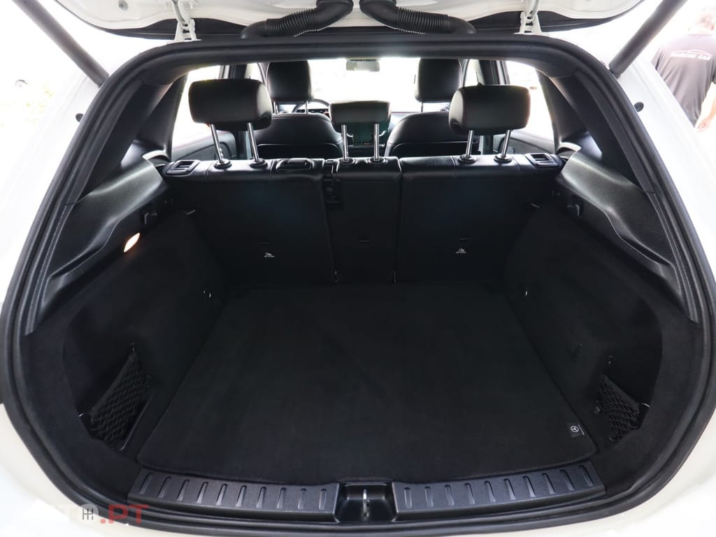 Mercedes-Benz GLA 250 e 8G-DCT AMG Line
