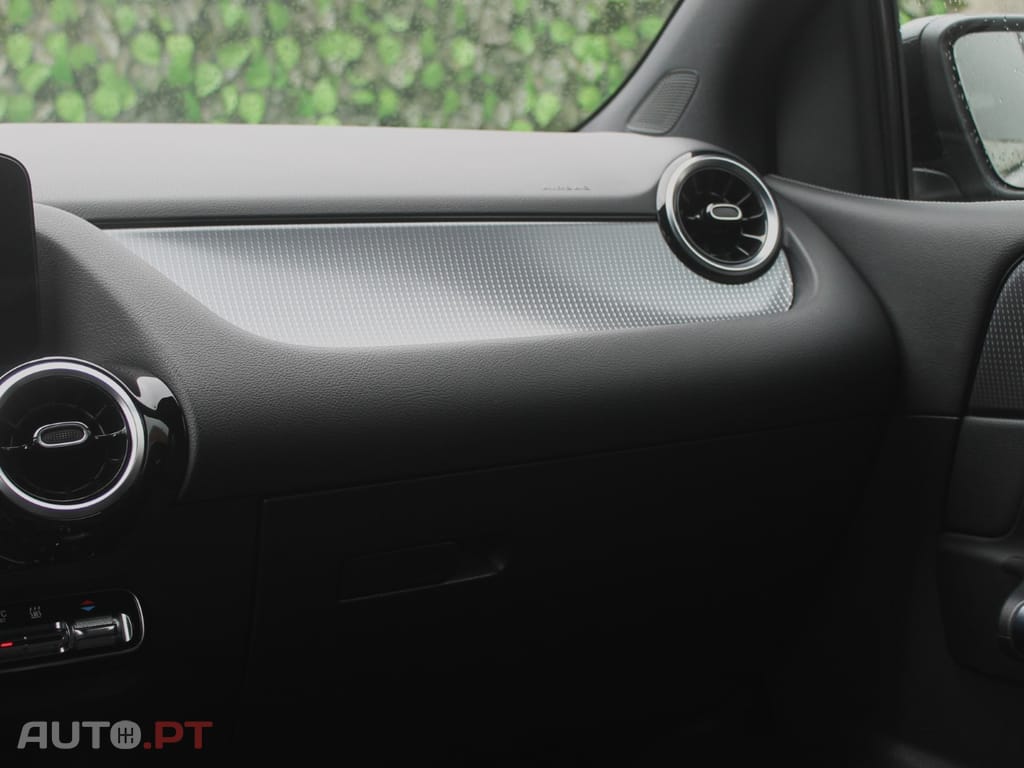 Mercedes-Benz B 250 e Progressive