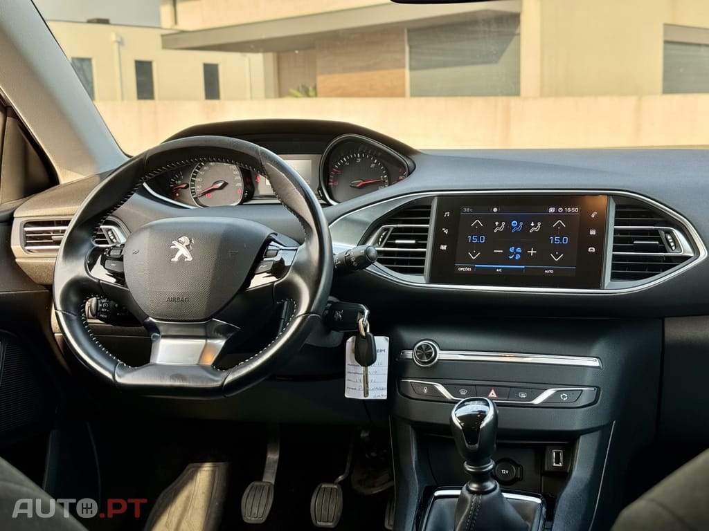 Peugeot 308 1.5 BlueHDi Style