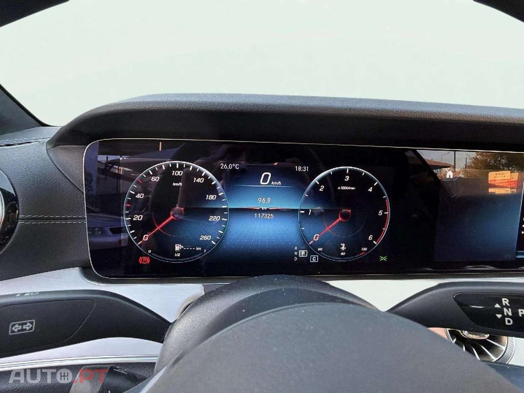 Mercedes-Benz E 220 d AMG Line